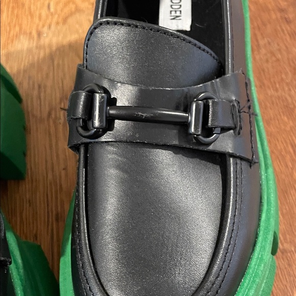 Steve Madden Trifecta Platform Loafers – Size 6.5 – Black w/ Green Lug Sole - Picture 6 of 11